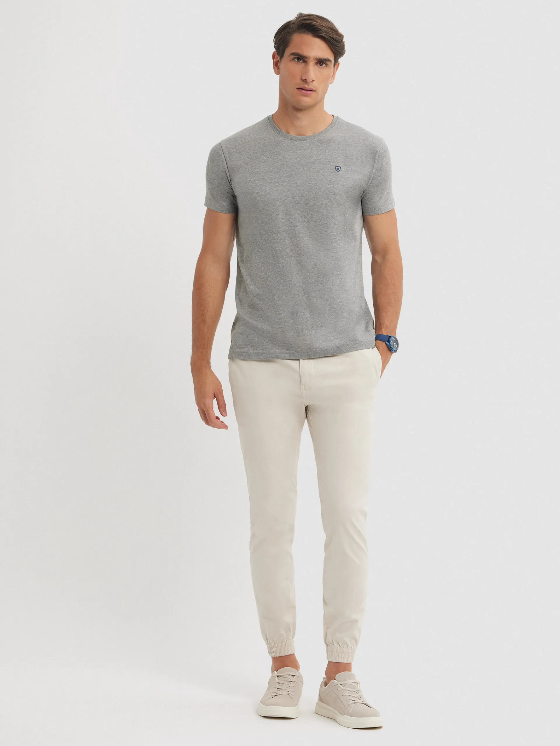 Camisetas-Alvaro Moreno CAMISETA BASICA Gris